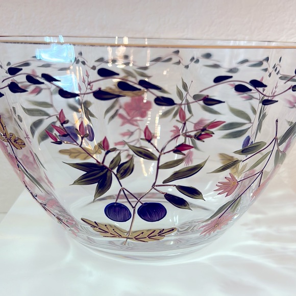 VTG “AMELIA" Hand-painted Optic Crystal Bowl W/
22k accents DISCONTINUED 11” - Picture 4 of 9